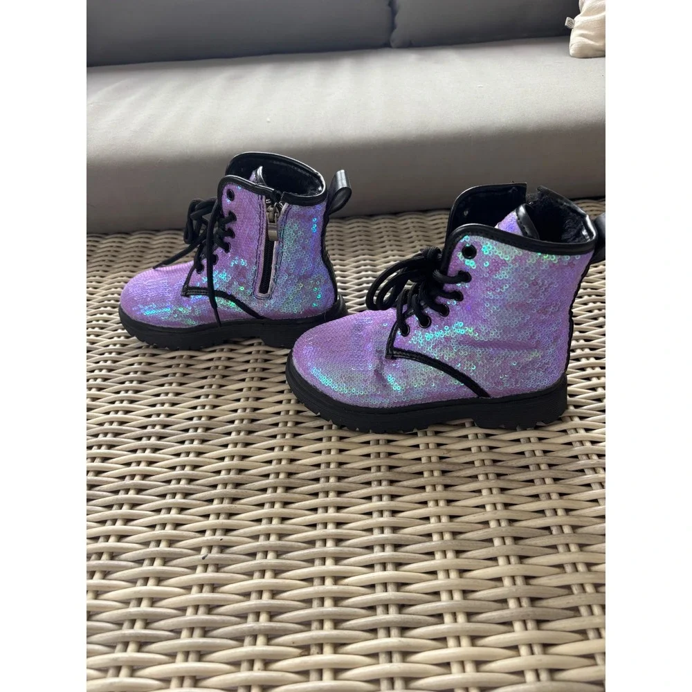 Lola + The Boys Like New Lavender‎ Sequin Combat Boots EU 32/US 1 swiftie
